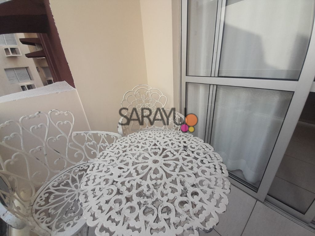 Apartamento Padrão de 03 dormitórios para locação anual na Praia da Enseada.
