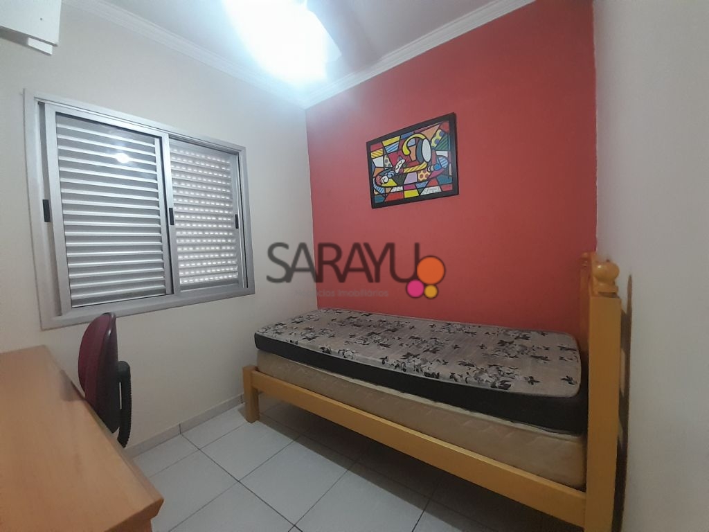 Apartamento Padrão de 03 dormitórios para locação anual na Praia da Enseada.