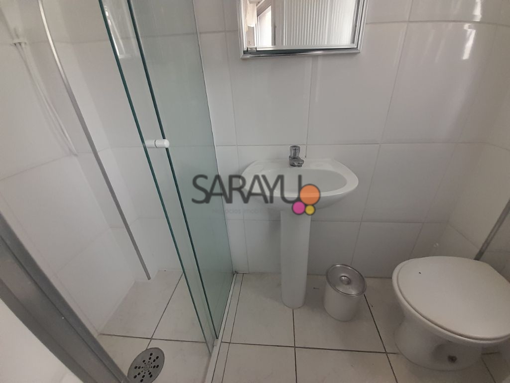 Apartamento Padrão de 03 dormitórios para locação anual na Praia da Enseada.