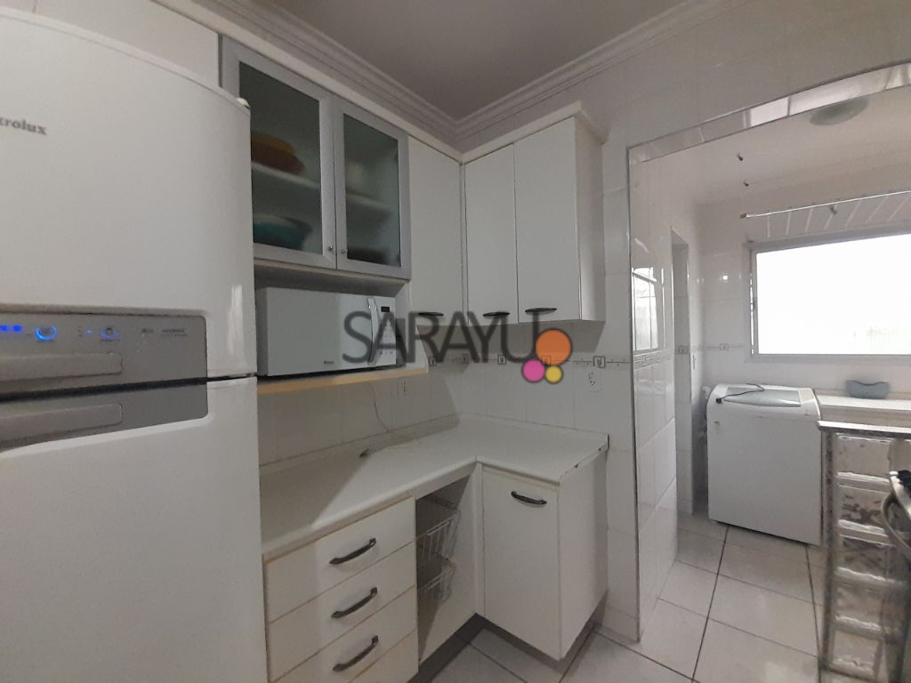 Apartamento Padrão de 03 dormitórios para locação anual na Praia da Enseada.