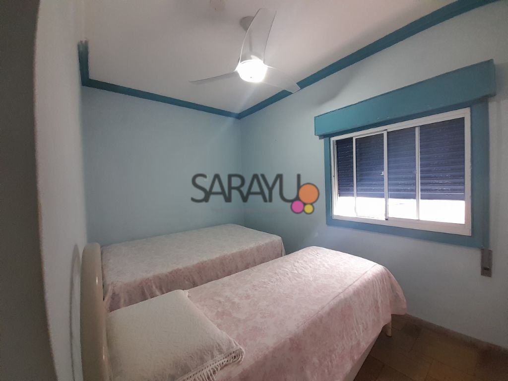 Apartamento Padrão de 03 dormitórios para locação anual na Praia da Enseada.