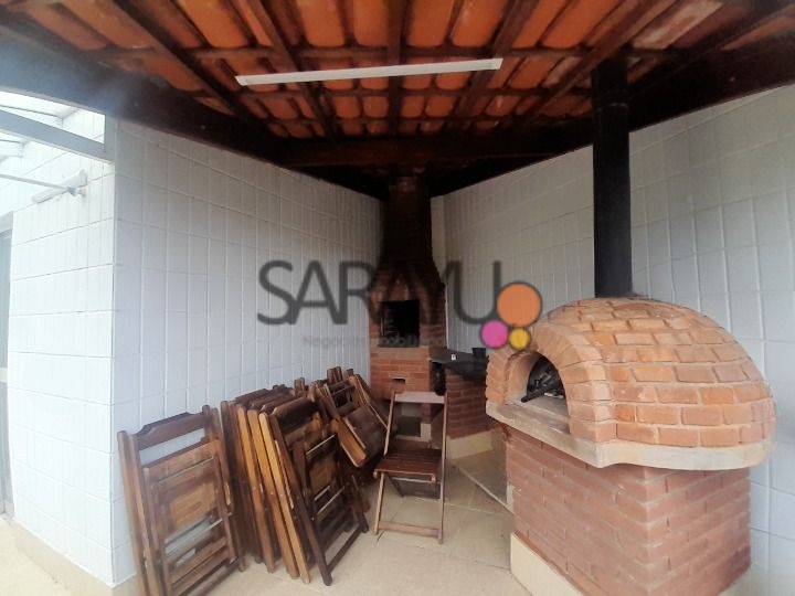 Apartamento cobertura com 03 dormitórios para locação anual 