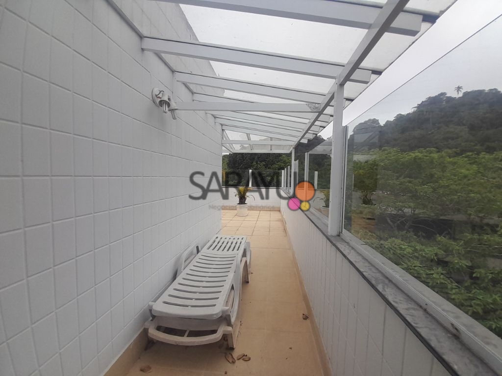 Apartamento cobertura com 03 dormitórios para locação anual 