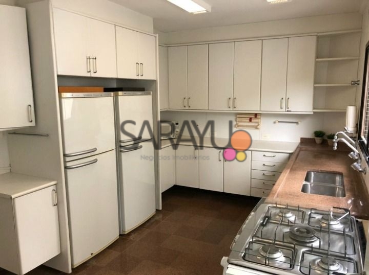 Apartamento Padrão de 04 dormitórios para locação anual nas Pitangueiras.