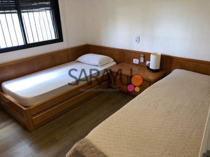 Apartamento Padrão de 04 dormitórios para locação anual nas Pitangueiras.