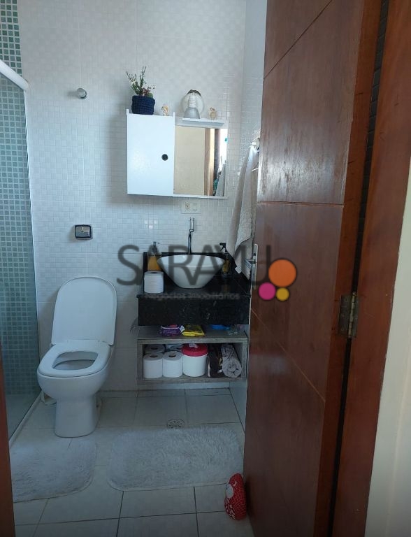 Casa sobrado com piscina a venda santa rosa R$ 650.000,00