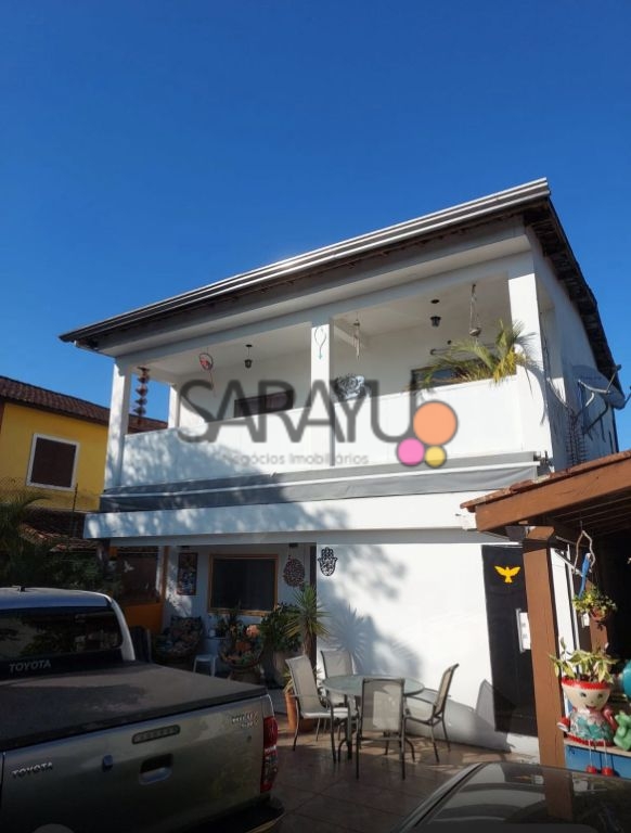 Casa sobrado com piscina a venda santa rosa R$ 650.000,00