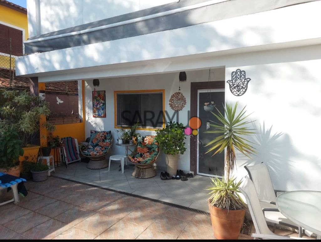 Casa sobrado com piscina a venda santa rosa R$ 650.000,00