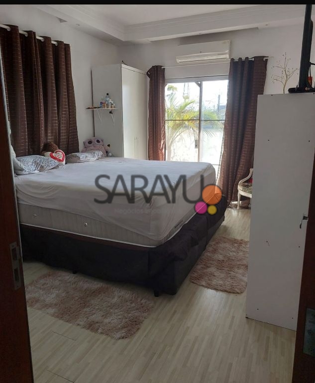 Casa sobrado com piscina a venda santa rosa R$ 650.000,00