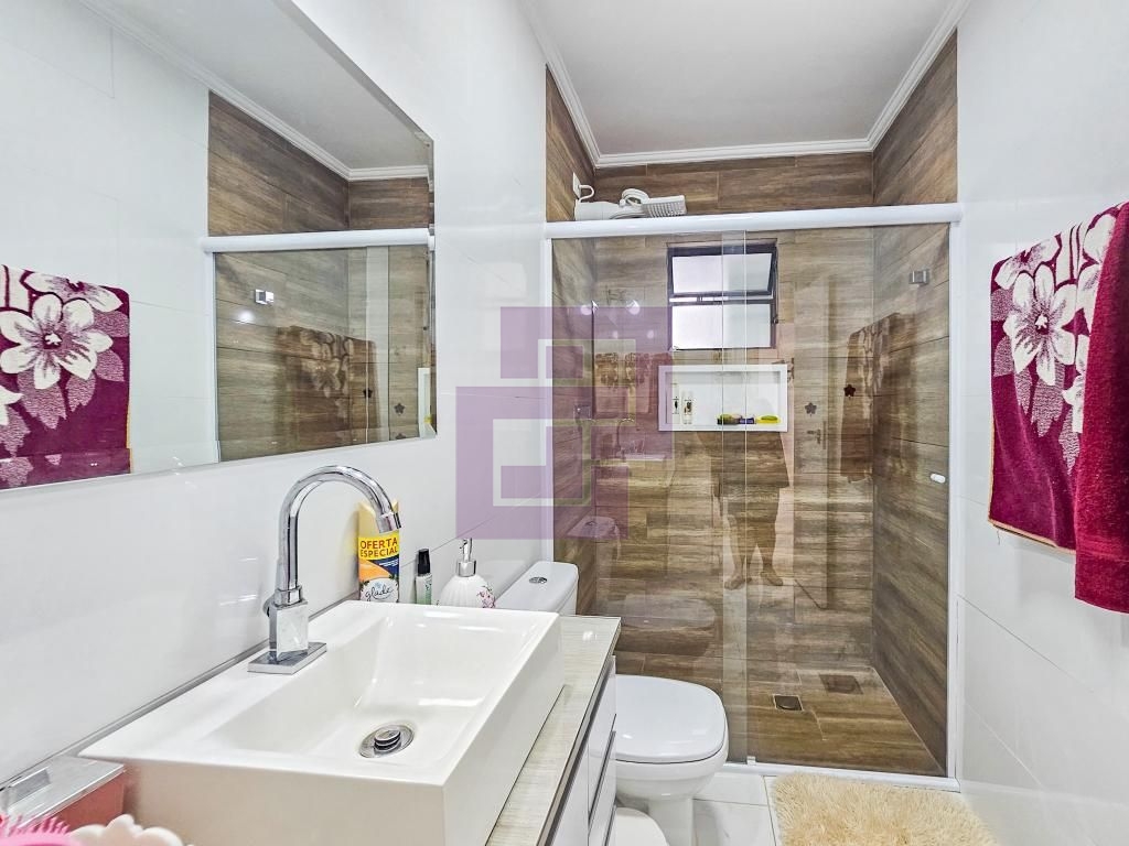 Apartamento para Venda em Guarujá / SP no bairro Pitangueiras