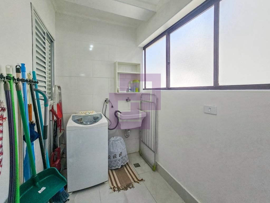 Apartamento para Venda em Guarujá / SP no bairro Pitangueiras
