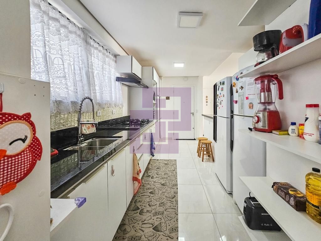 Apartamento para Venda em Guarujá / SP no bairro Pitangueiras