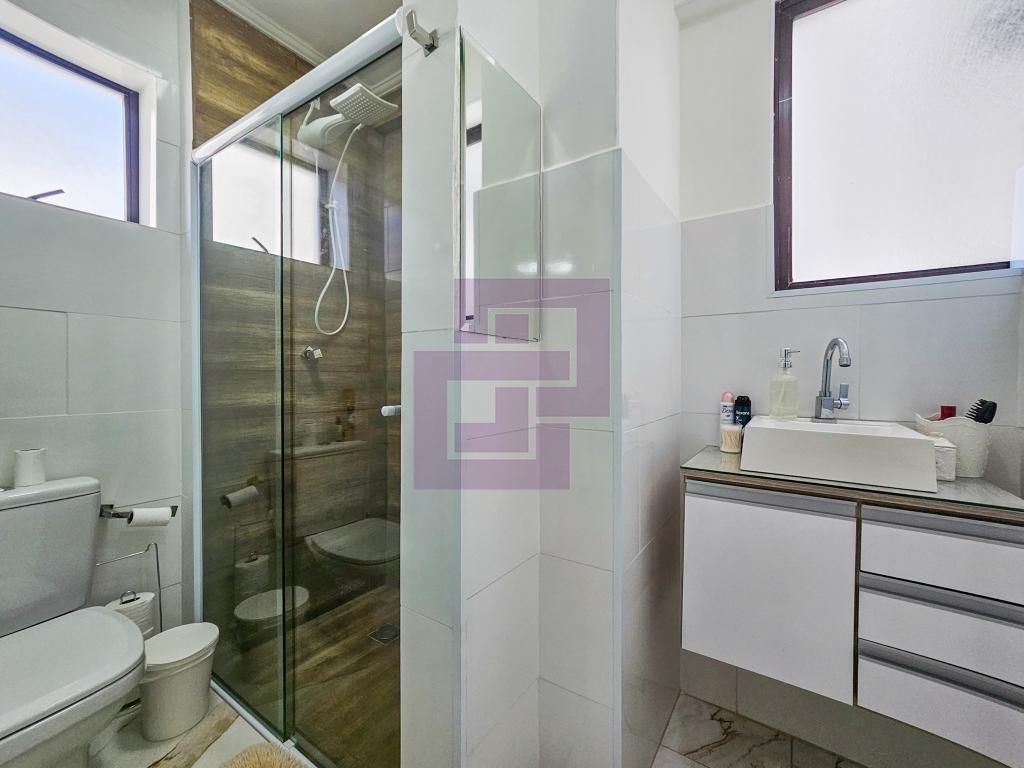 Apartamento para Venda em Guarujá / SP no bairro Pitangueiras