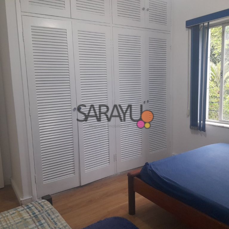 Apartamento Padrão de 03 dormitórios para locação anual na Praia da Enseada.