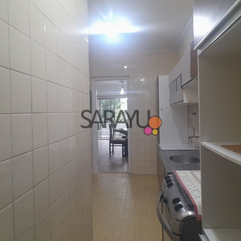 Apartamento Padrão de 03 dormitórios para locação anual na Praia da Enseada.