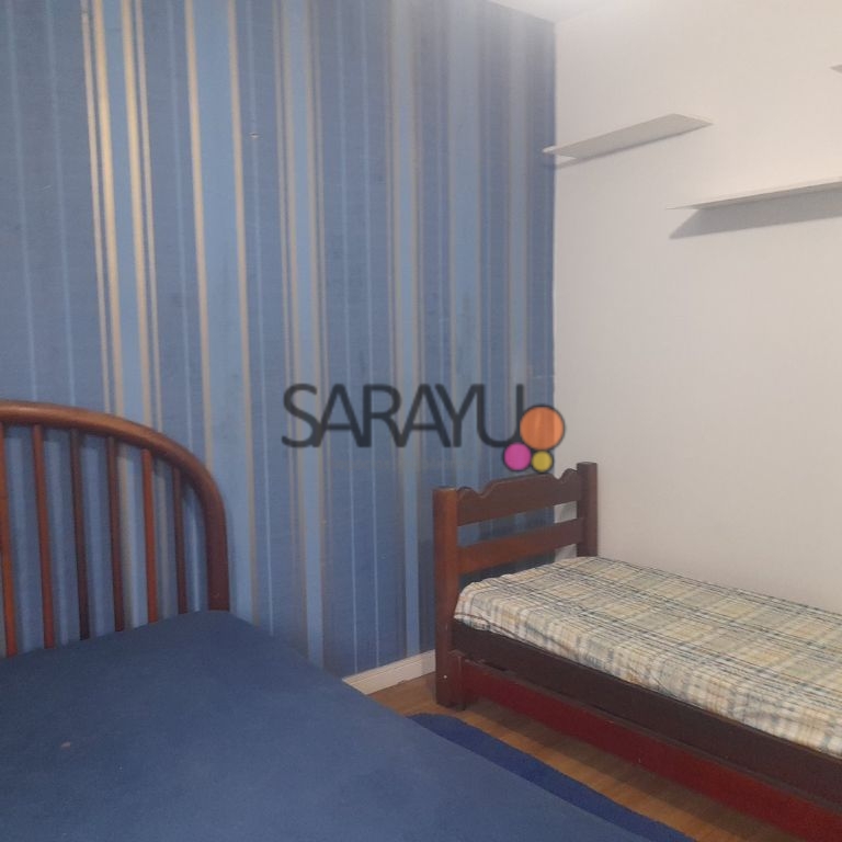 Apartamento Padrão de 03 dormitórios para locação anual na Praia da Enseada.