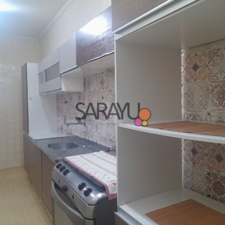 Apartamento Padrão de 03 dormitórios para locação anual na Praia da Enseada.