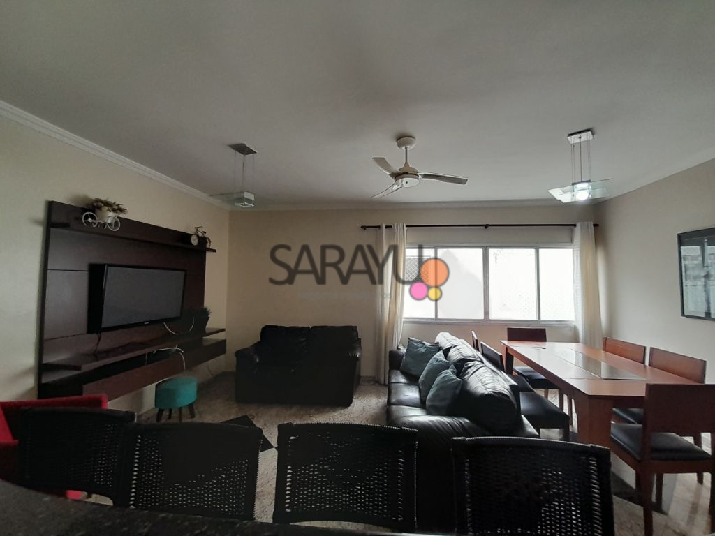 Apartamento Padrão de 03 dormitórios para locação anual na Praia da Enseada.