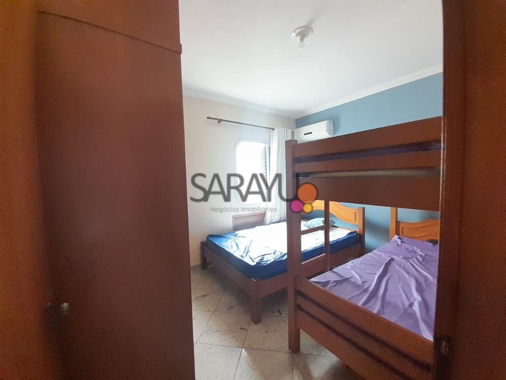 Apartamento Padrão de 03 dormitórios para locação anual na Praia da Enseada.
