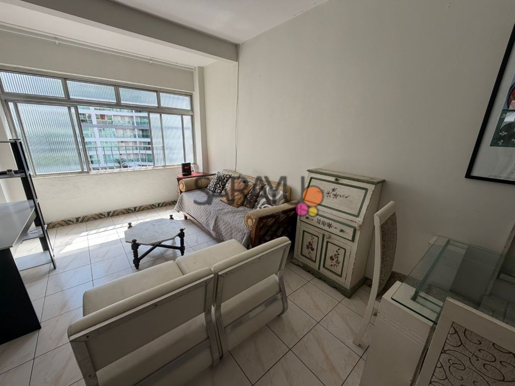 Apartamento padrão de 01 dormitório para locação anual nas p