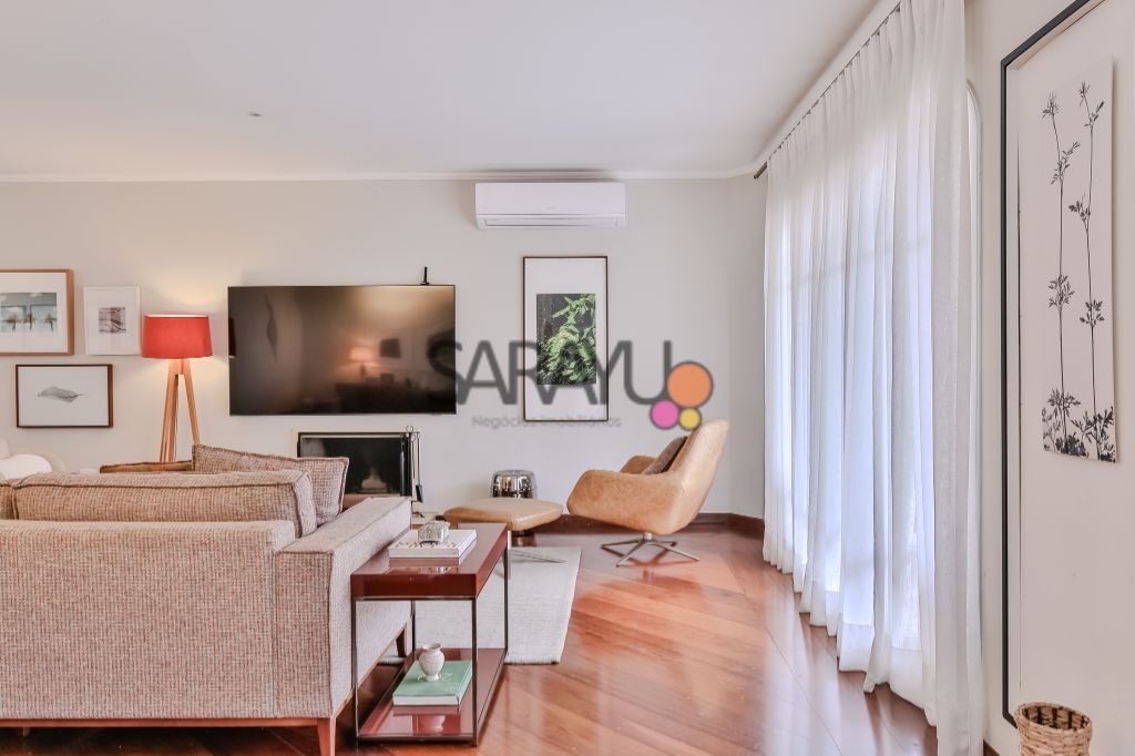 Casa de Alto Padrão com 5 Dormitórios no Jardim Colombo, São Paulo