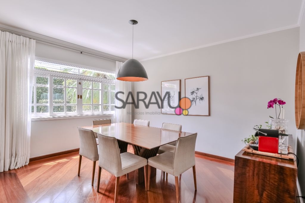 Casa de Alto Padrão com 5 Dormitórios no Jardim Colombo, São Paulo