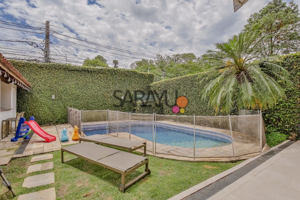 Casa de Alto Padrão com 5 Dormitórios no Jardim Colombo, São Paulo