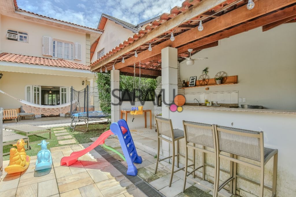 Casa de Alto Padrão com 5 Dormitórios no Jardim Colombo, São Paulo