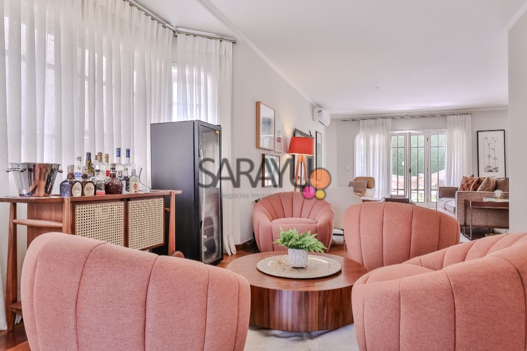 Casa de alto padrão com 5 dormitórios no jardim colombo, são