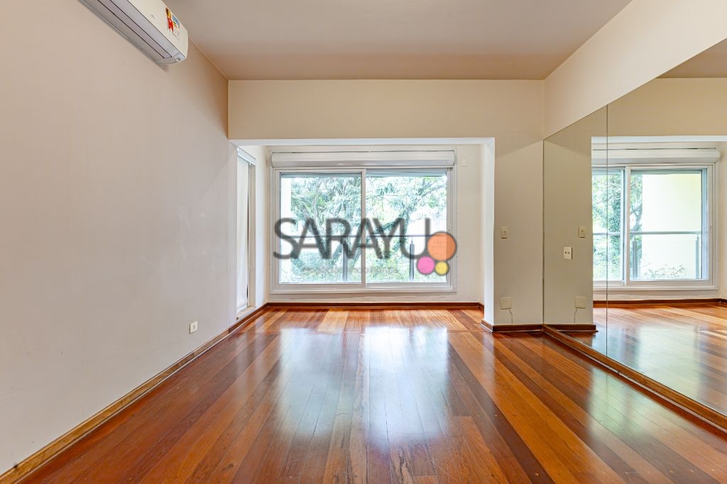 Casa de Alto Padrão para venda no Jardim Leonor, São Paulo
