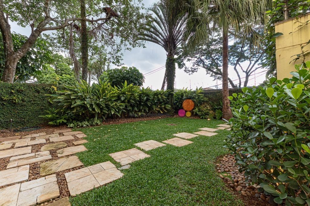 Casa de Alto Padrão para venda no Jardim Leonor, São Paulo