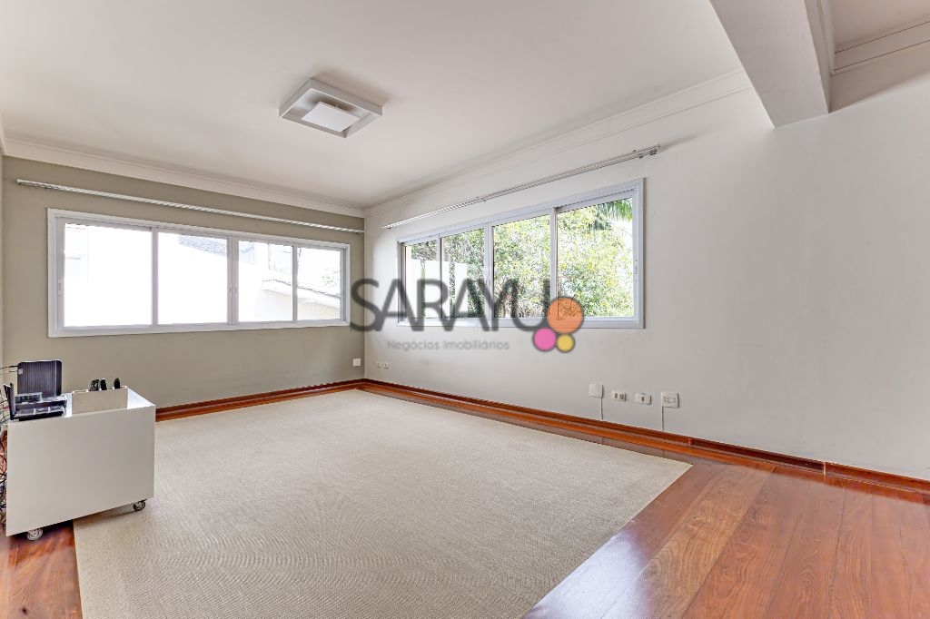 Casa de Alto Padrão para venda no Jardim Leonor, São Paulo