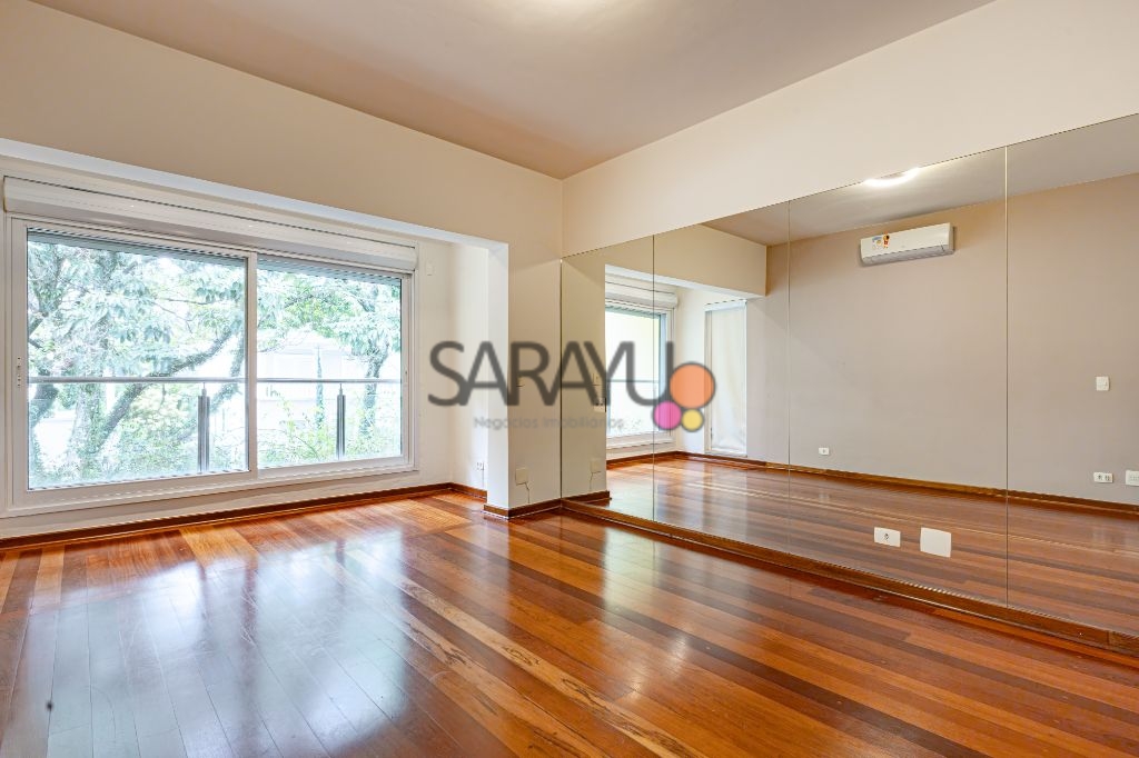 Casa de Alto Padrão para venda no Jardim Leonor, São Paulo