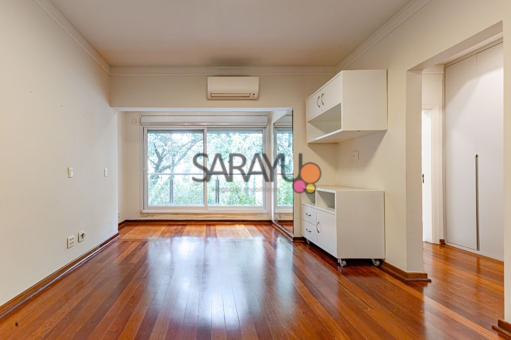 Casa de Alto Padrão para venda no Jardim Leonor, São Paulo