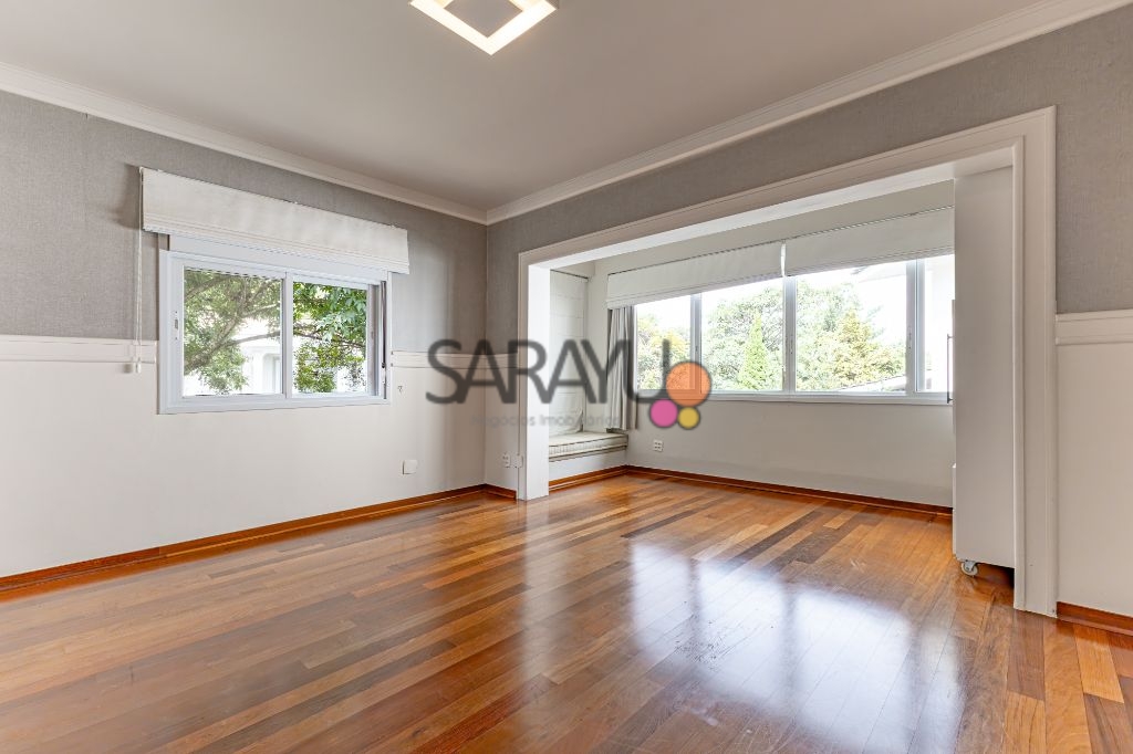 Casa de Alto Padrão para venda no Jardim Leonor, São Paulo