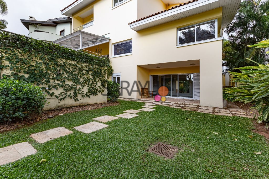 Casa de Alto Padrão para venda no Jardim Leonor, São Paulo