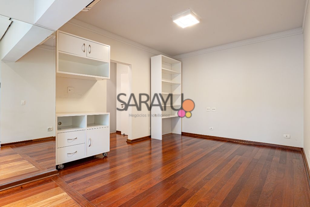 Casa de Alto Padrão para venda no Jardim Leonor, São Paulo