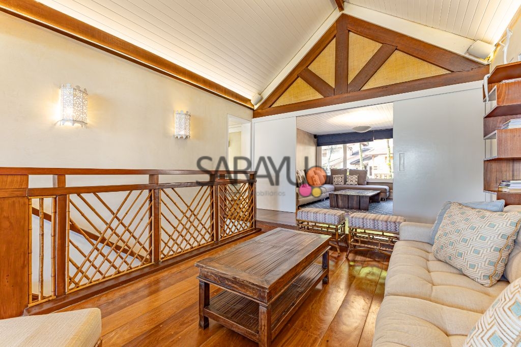 Casa de alto padrão na Praia da Baleia, São Sebastião - 7 suítes, piscina e vista para o mar!