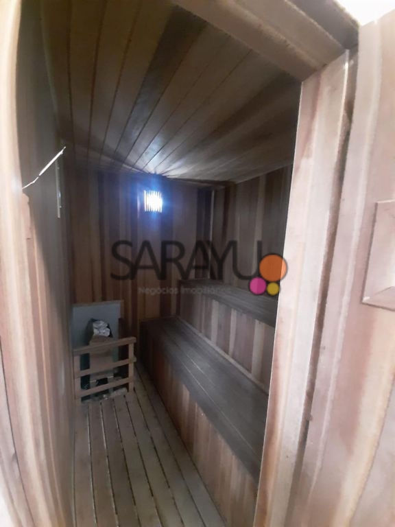 Moema com varanda gourmet, prox metro!!!
