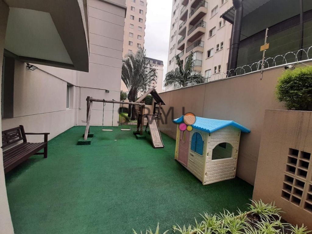 Moema com varanda gourmet, prox metro!!!
