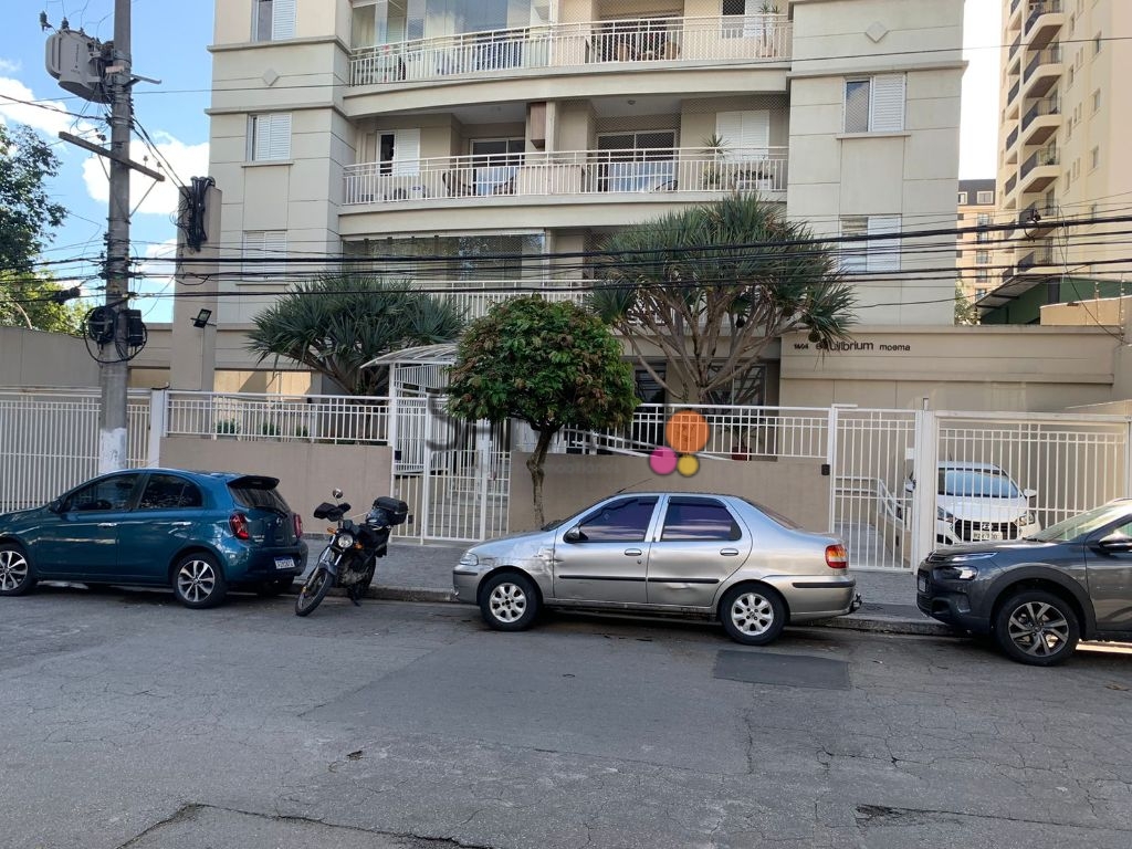 Moema com varanda gourmet, prox metro!!!