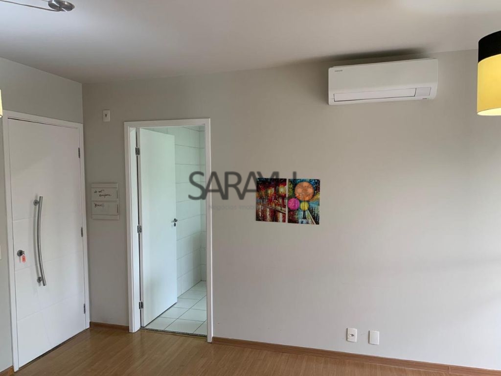 Moema com varanda gourmet, prox metro!!!