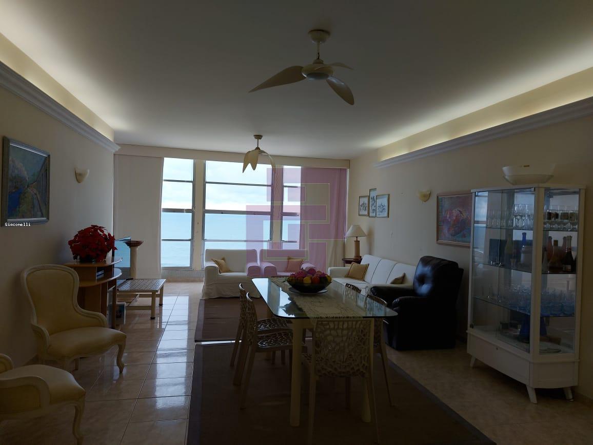 Apartamento para Venda em Guarujá / SP no bairro Pitangueiras