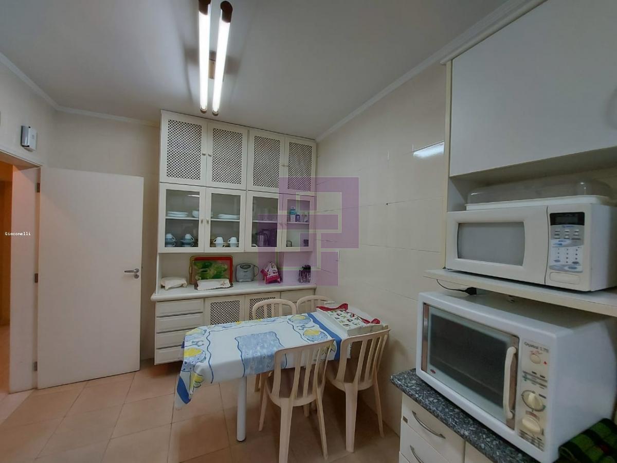 Apartamento para Venda em Guarujá / SP no bairro Pitangueiras