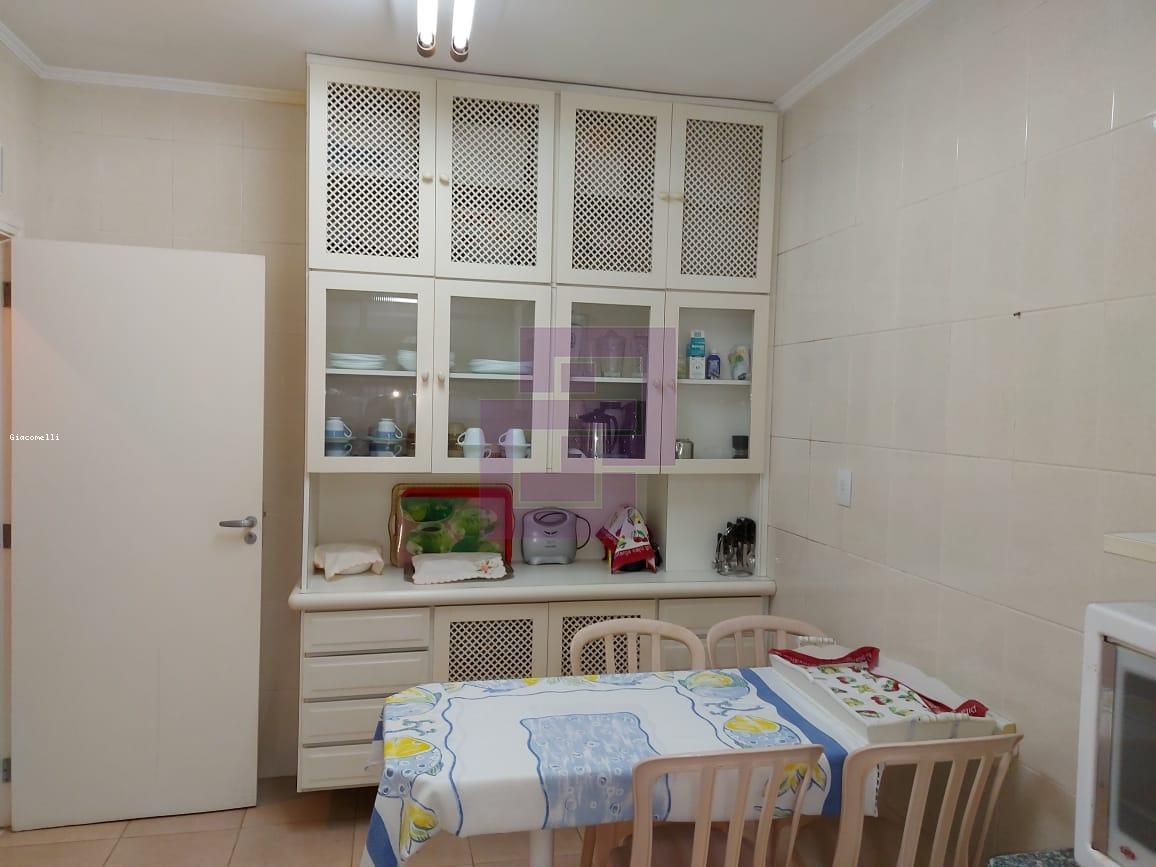 Apartamento para Venda em Guarujá / SP no bairro Pitangueiras
