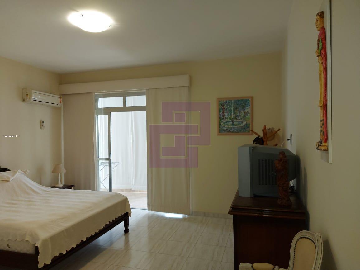 Apartamento para Venda em Guarujá / SP no bairro Pitangueiras