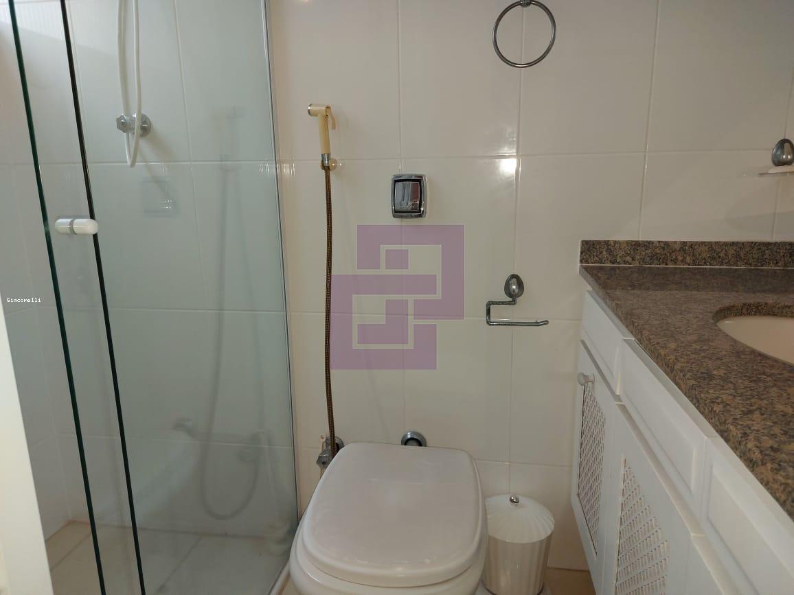 Apartamento para Venda em Guarujá / SP no bairro Pitangueiras