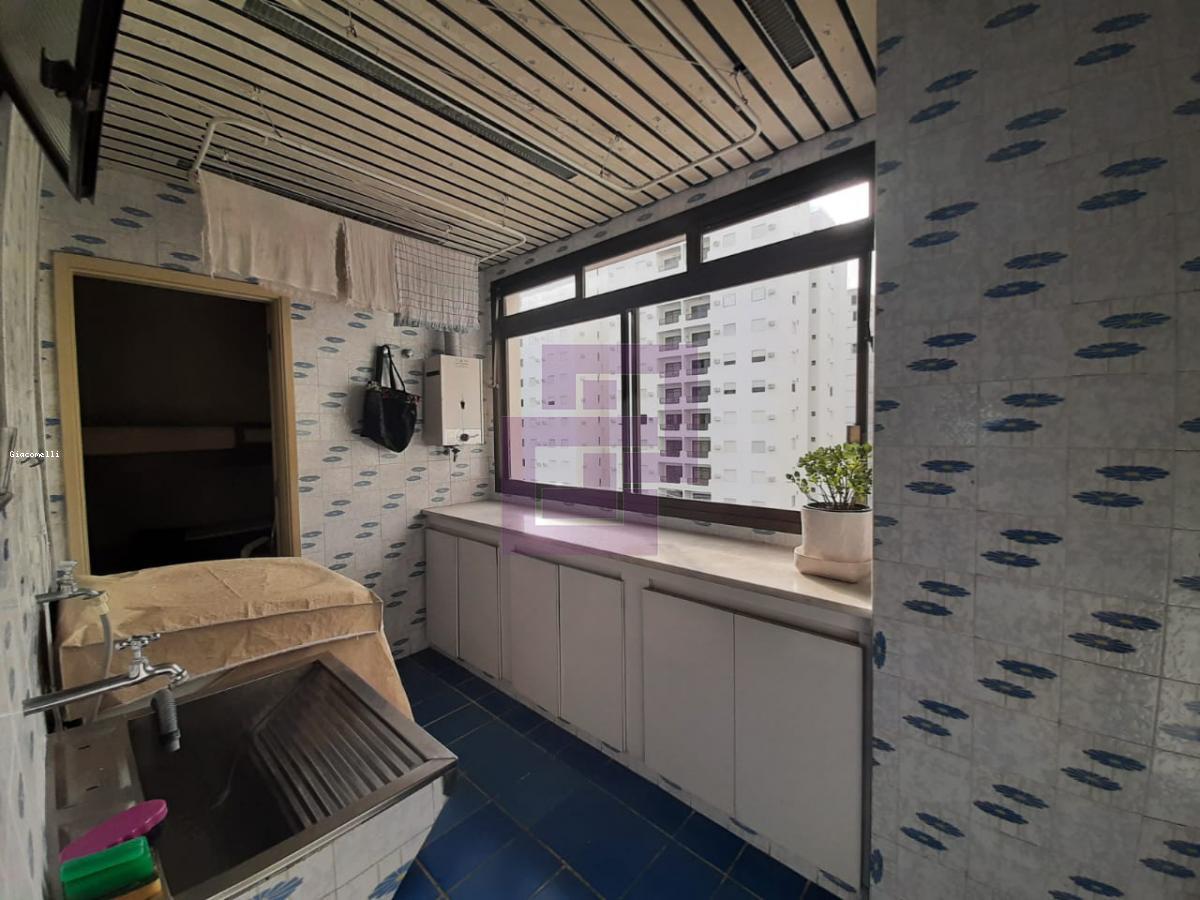 Apartamento para Venda em Guarujá / SP no bairro Pitangueiras