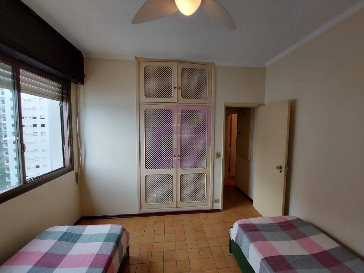 Apartamento para Venda em Guarujá / SP no bairro Pitangueiras