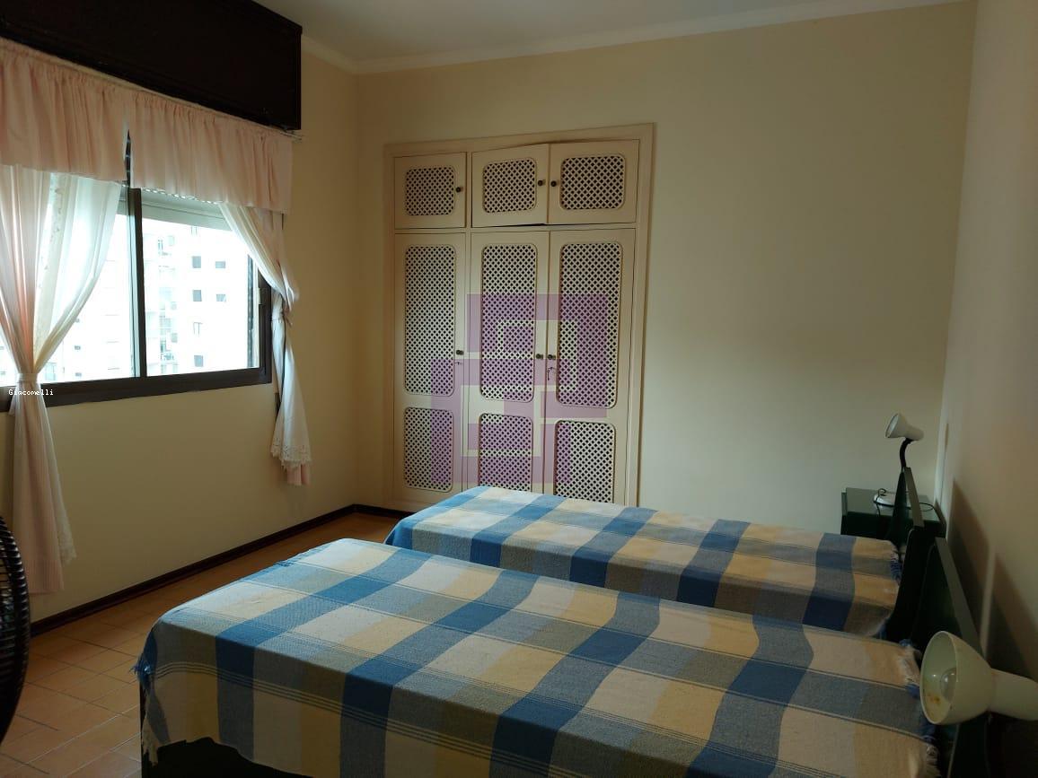 Apartamento para Venda em Guarujá / SP no bairro Pitangueiras